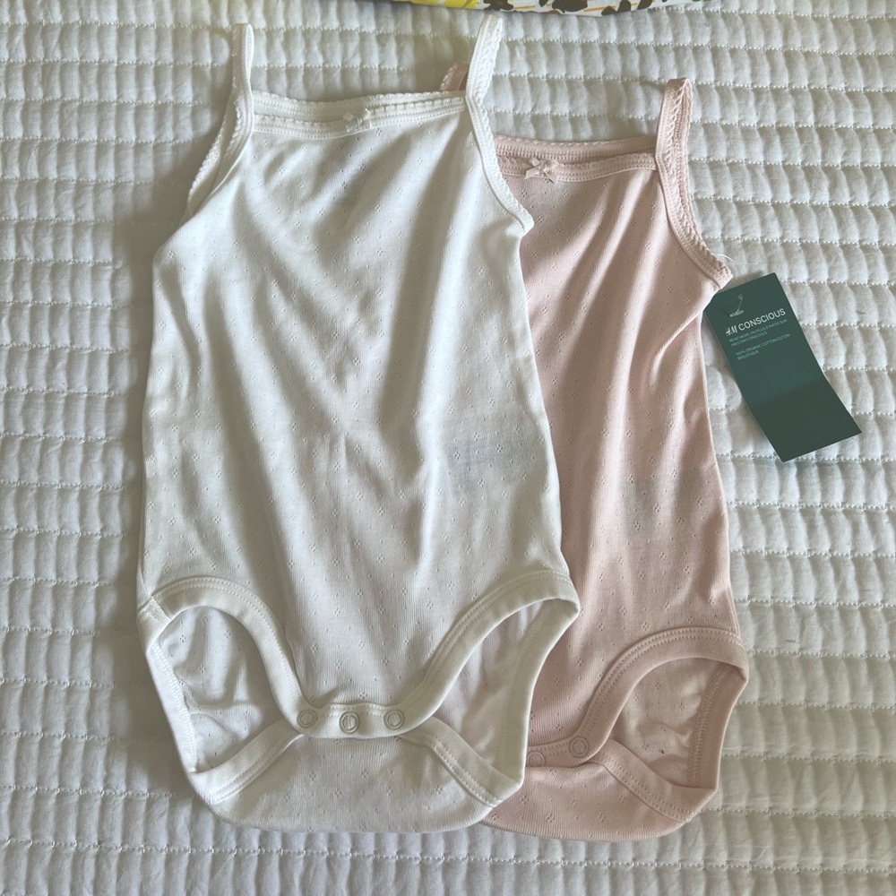 H&M Body tanks 6-9m